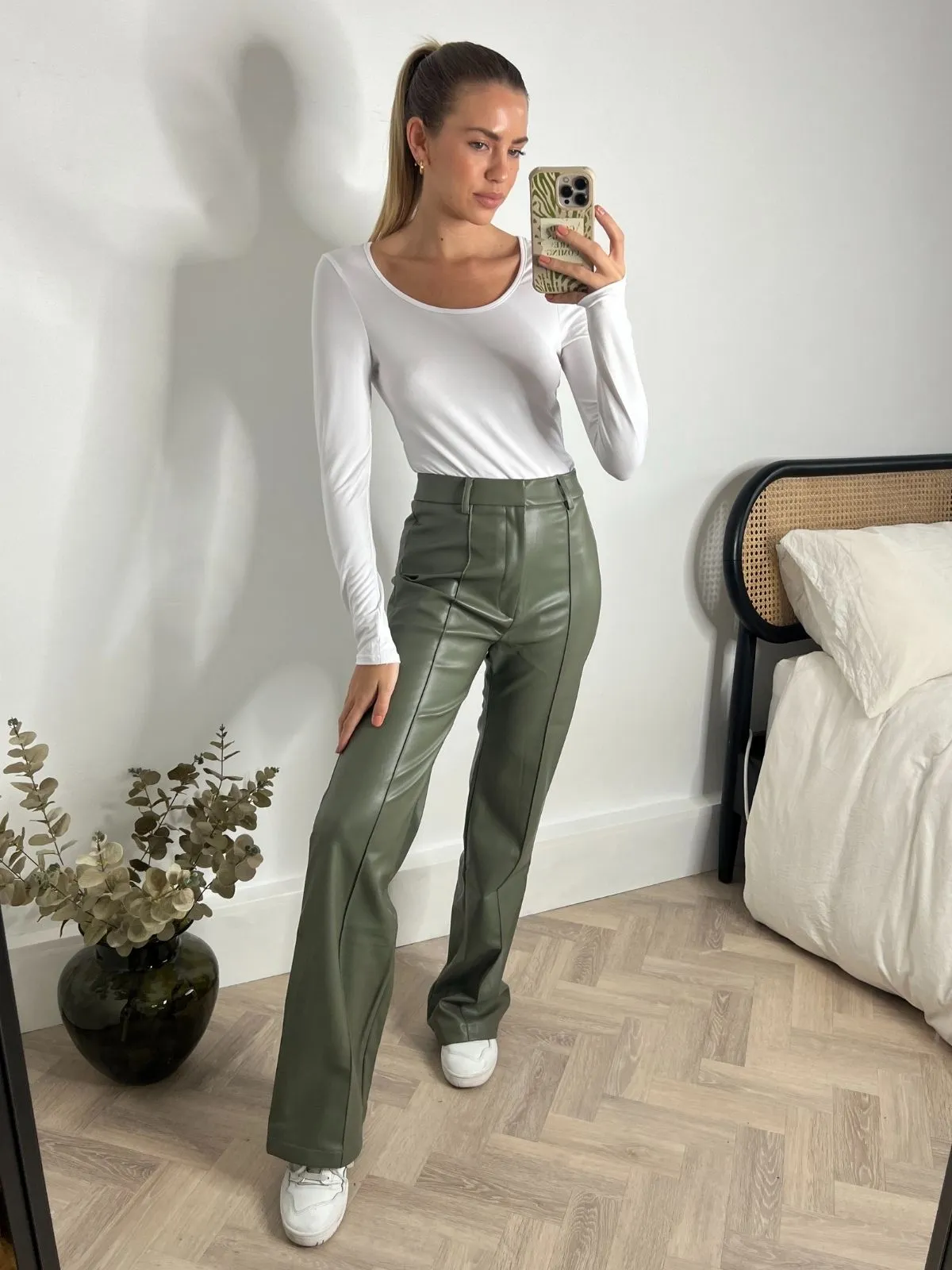 Alyssa PU Flare Trouser / Olive PU