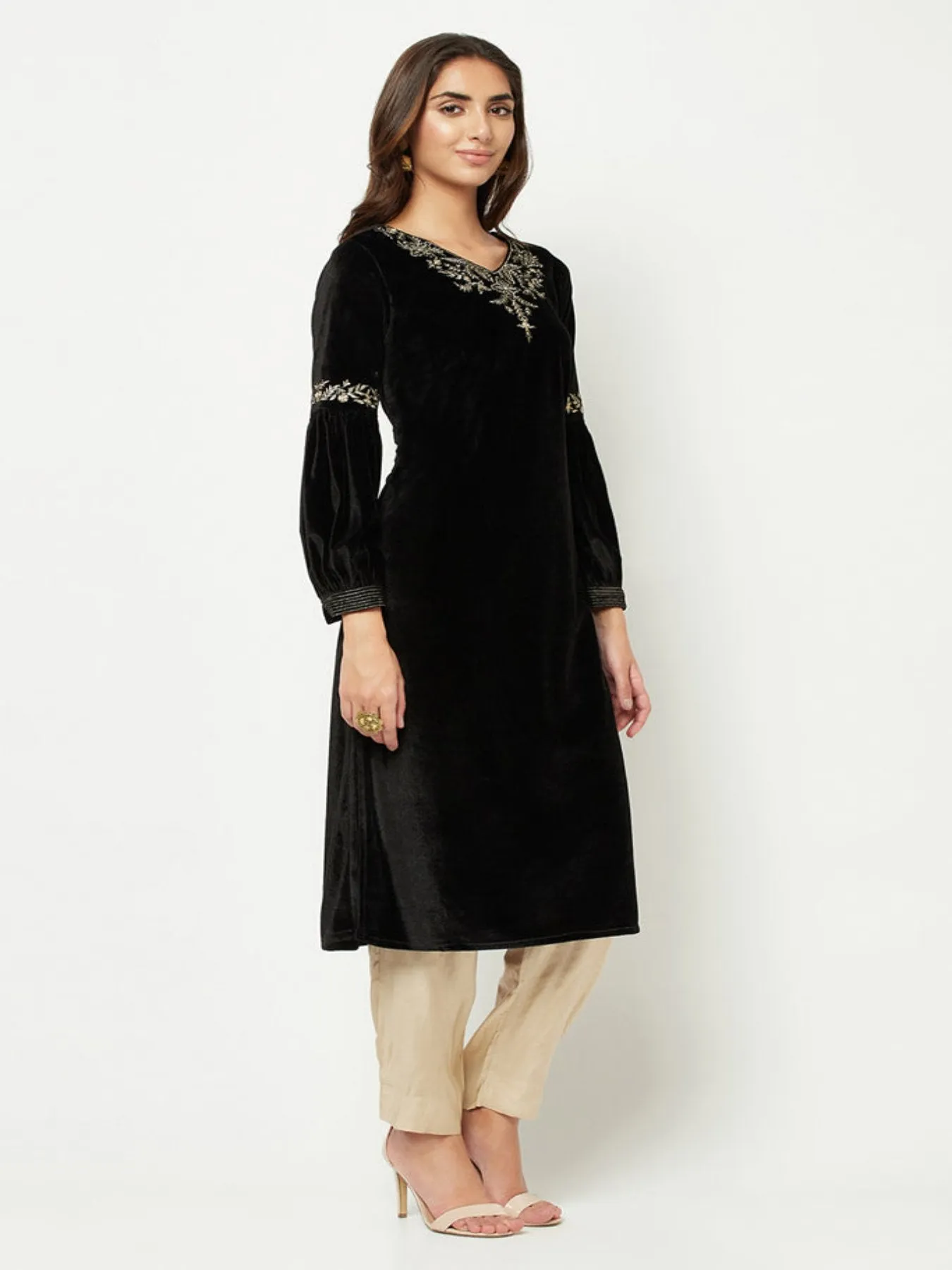 Black Embroidered Velvet Kurta