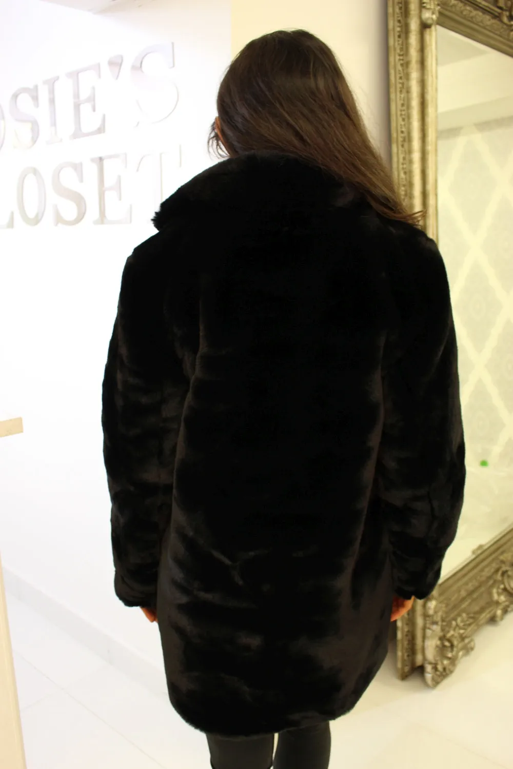 Black Luxurious Winter Faux Fur Coat With Pockets