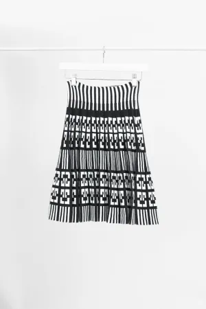 BLACK/WHITE GEOMETRIC KNITTED PLEATED SKIRT