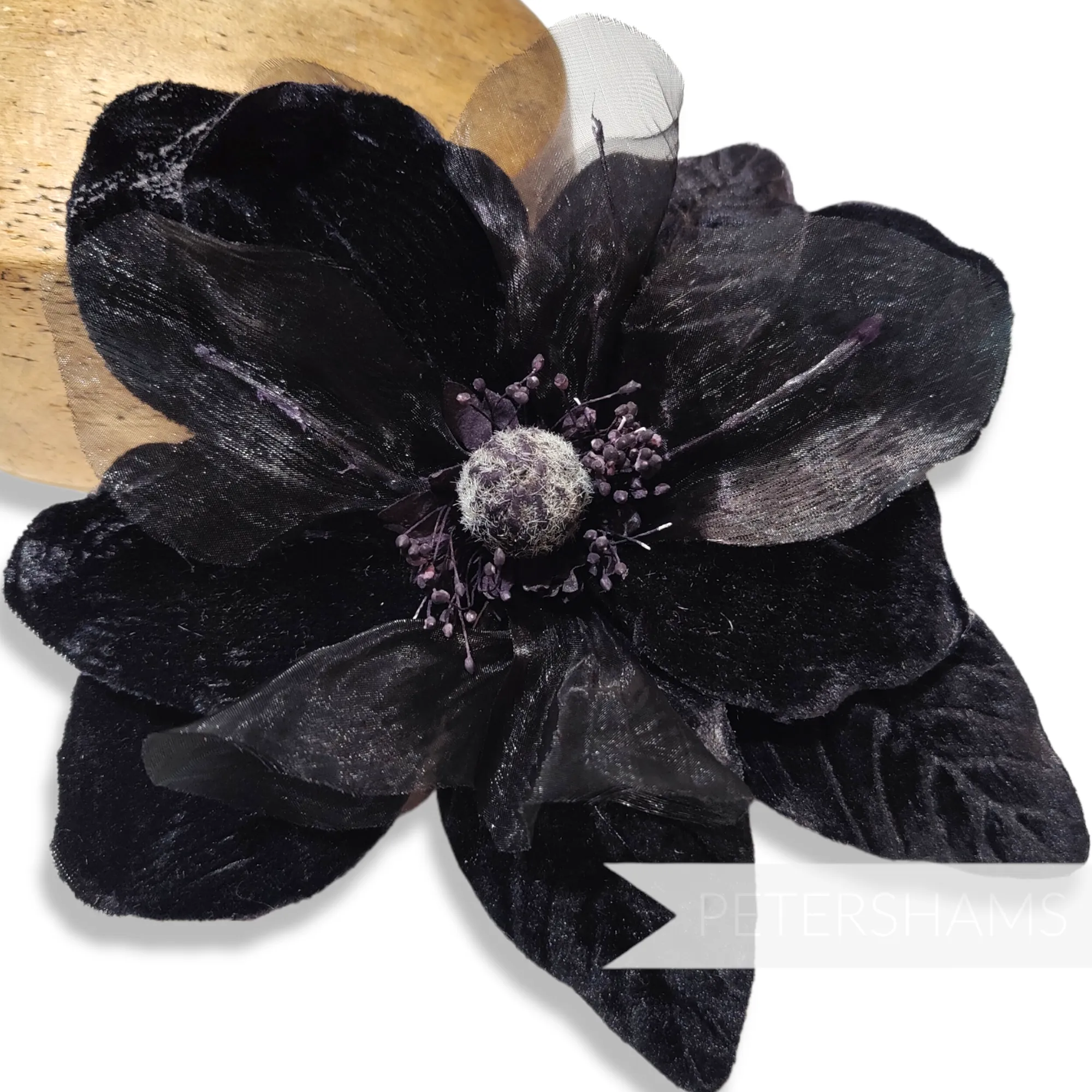 'Galilea' Large 18cm Velvet Magnolia Flower