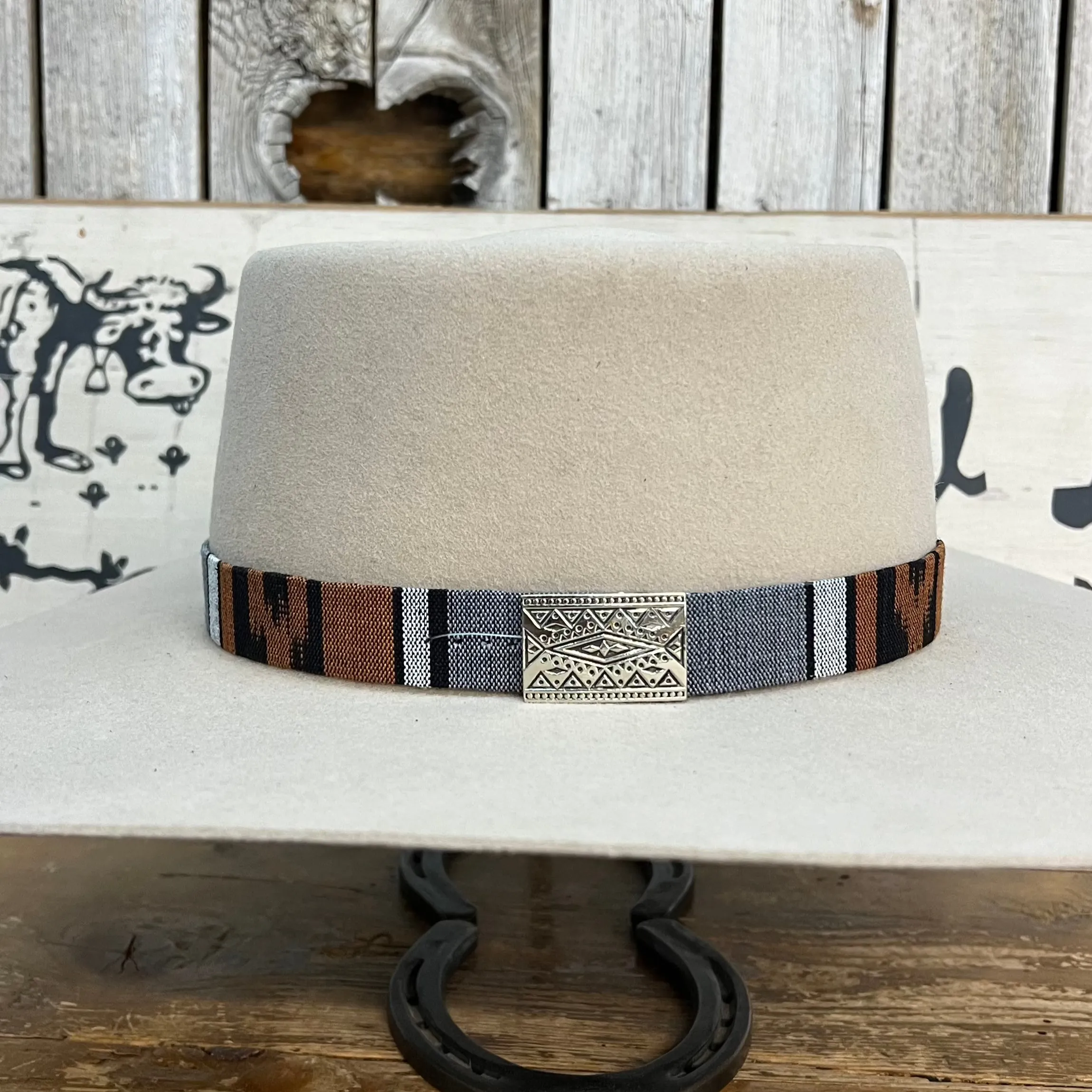 Hatband HB32-15 | 1" Tapestry w/ Side Concho