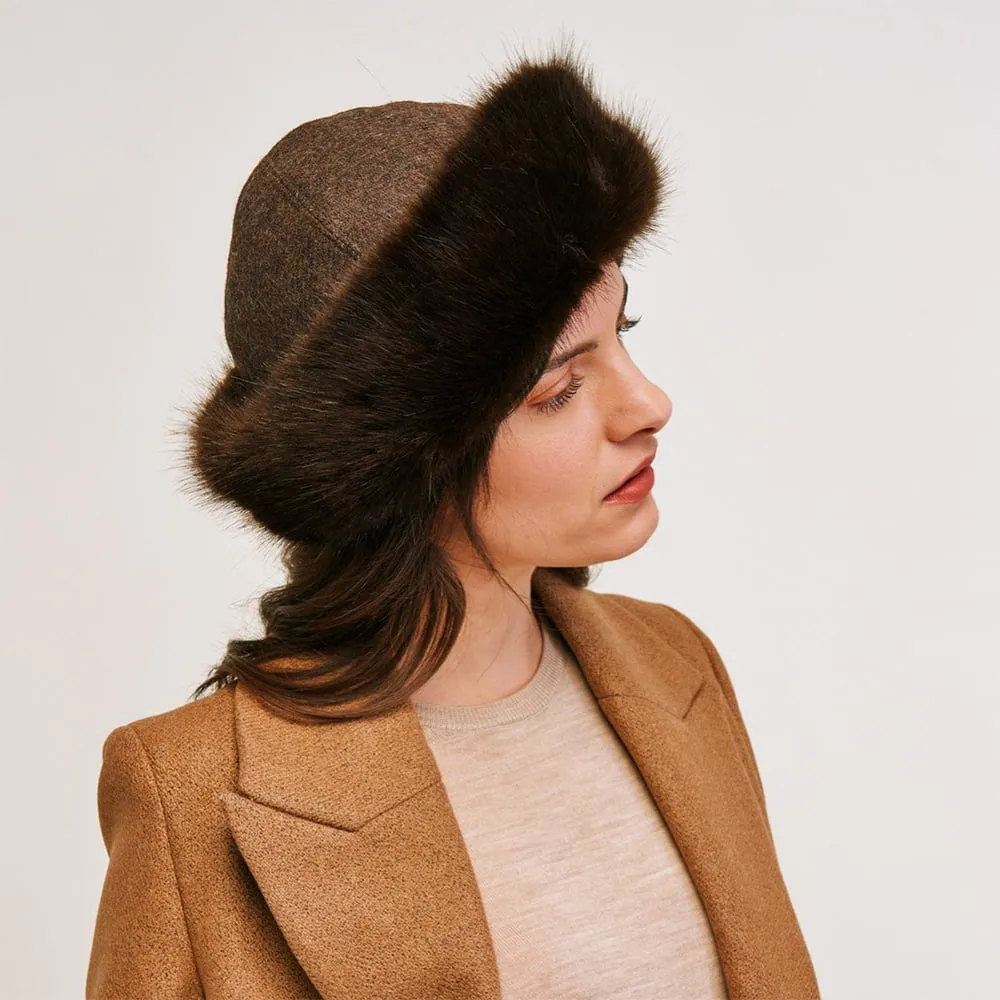 Helen Moore Hats Lara Faux Fur Winter Hat - Brown