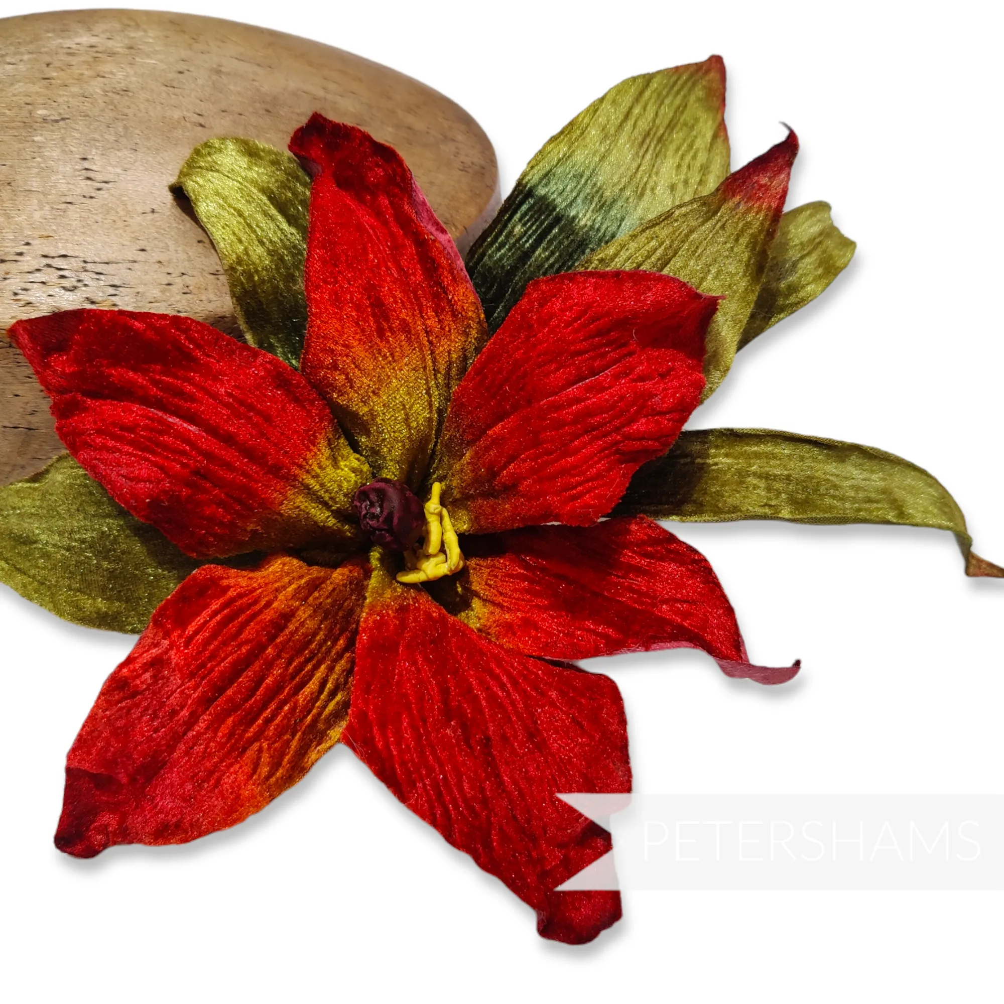 'Kiera' Large 18cm Velvet Lily Flower Mount