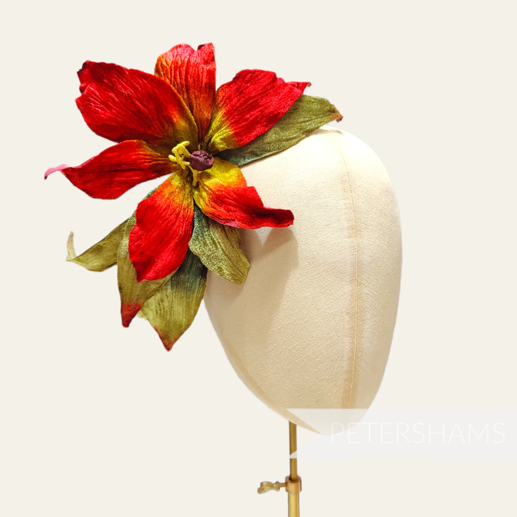 'Kiera' Large 18cm Velvet Lily Flower Mount