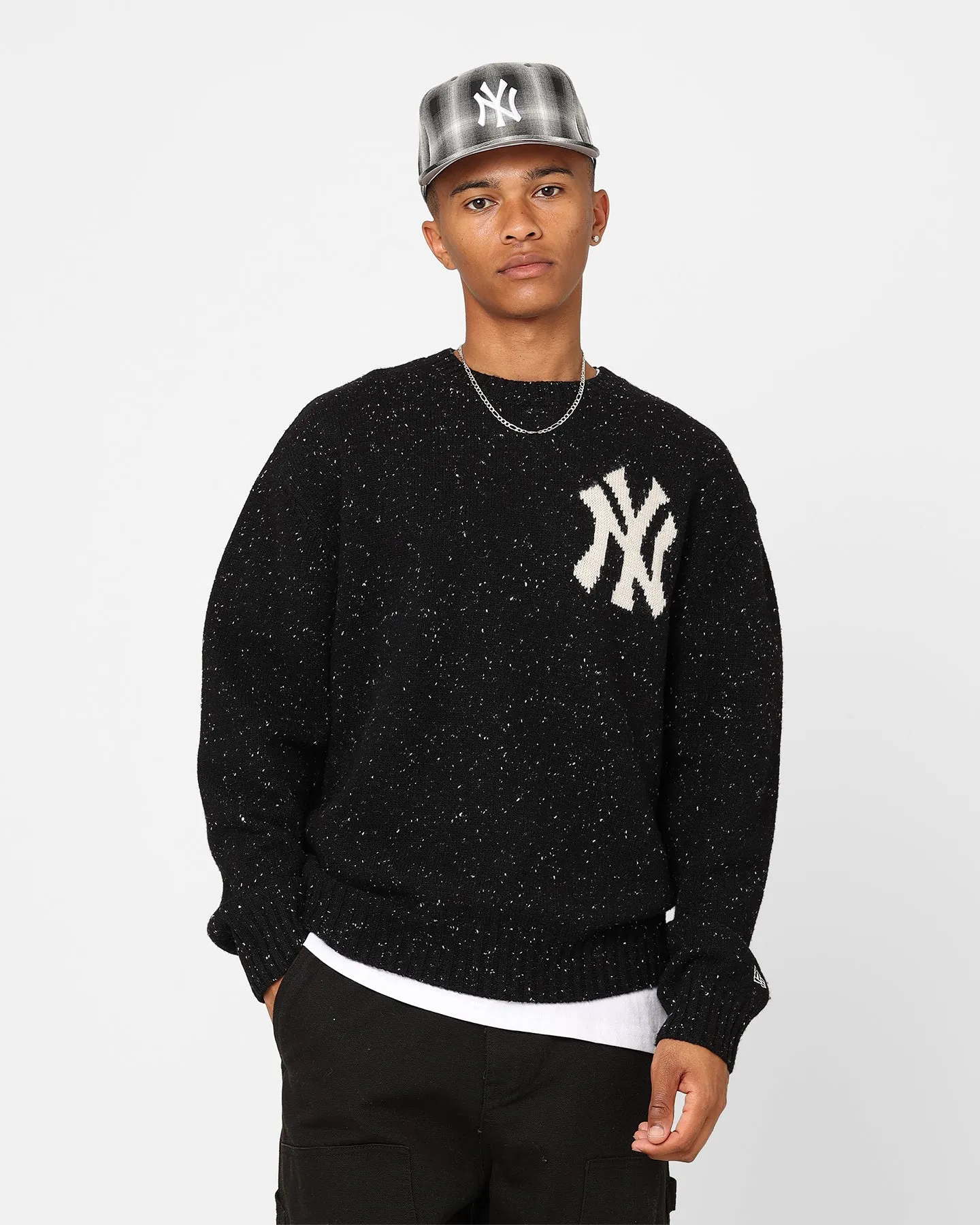 New Era New York Yankees Oversized Knit Sweater Black