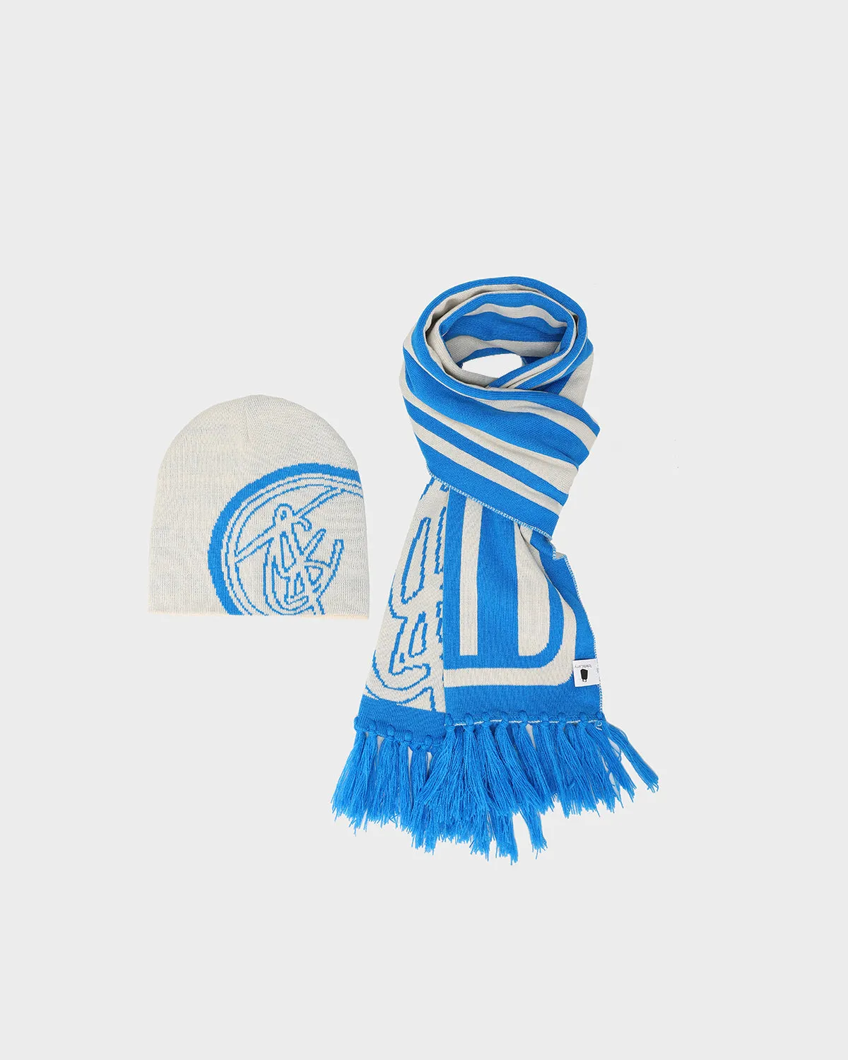 T&C Beanie Scarf Set in Blue & Cream