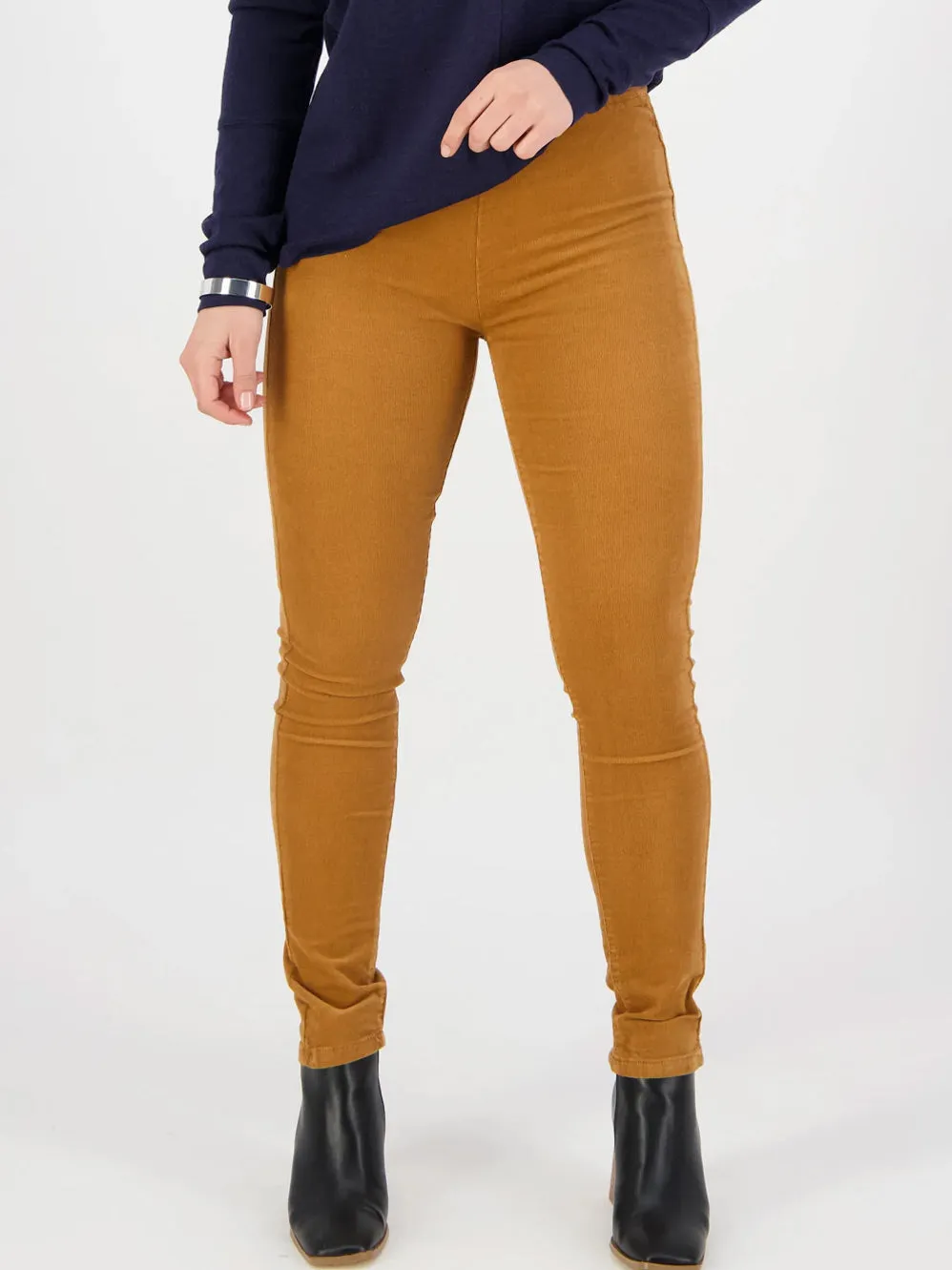 VASSALLI SKINNY PULL ON CORD PANT