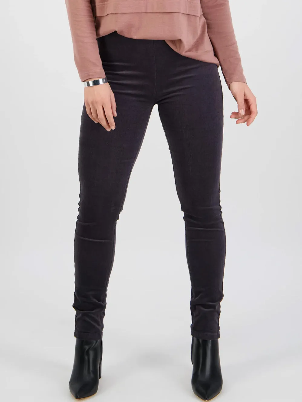 VASSALLI SKINNY PULL ON CORD PANT