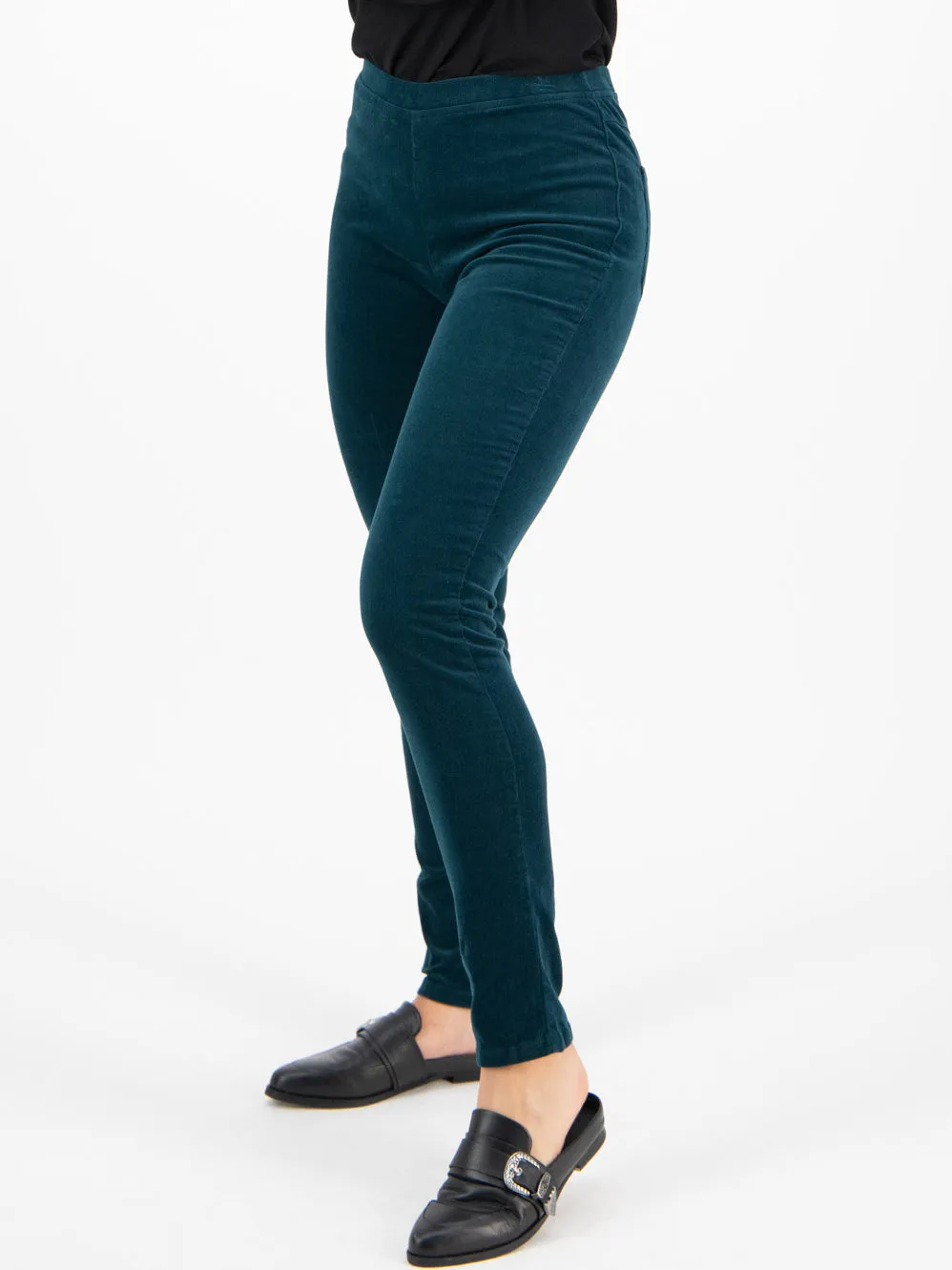 VASSALLI SKINNY PULL ON CORD PANT