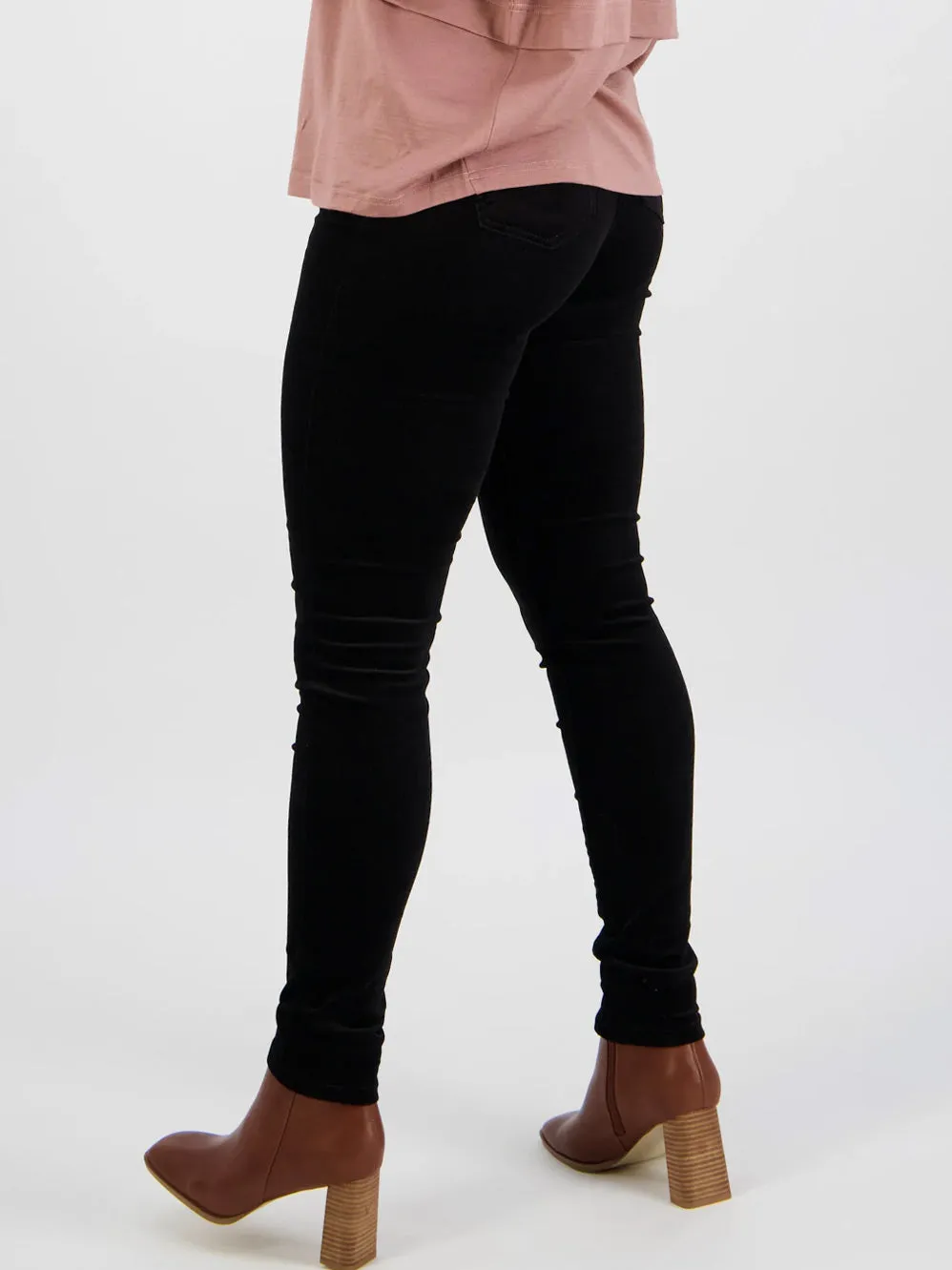 VASSALLI SKINNY PULL ON CORD PANT