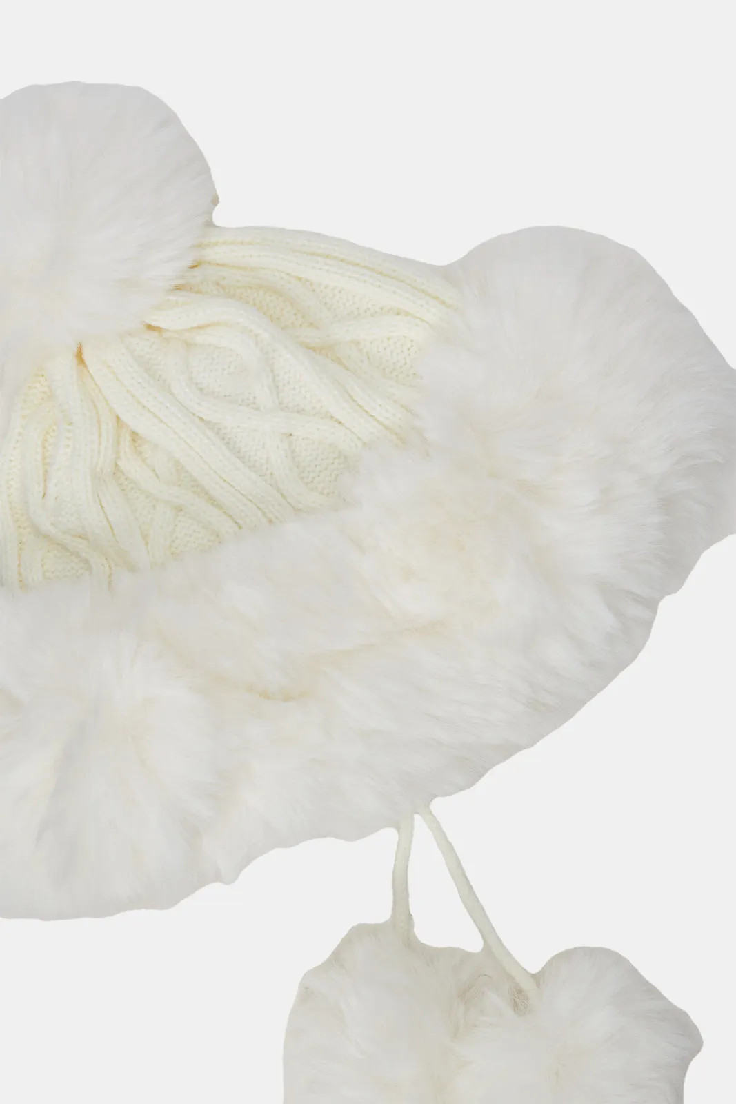 Women White Pom Pom Cap